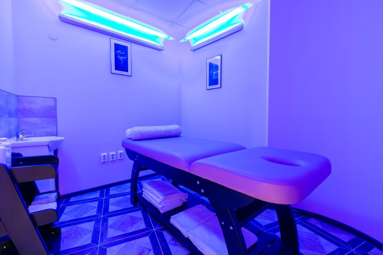Discret Hotel & Restaurant Vladaya Exterior photo