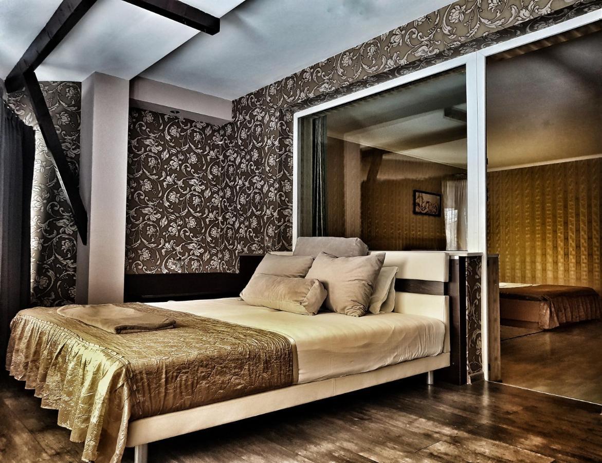Discret Hotel & Restaurant Vladaya Exterior photo